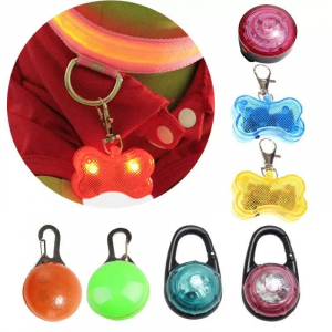 Projects luz de seguridad led al por mayor de alta calidad para mascotas o niños perro con etiqueta de identificación hueso de perro colgantes de luz led para collar de mascota